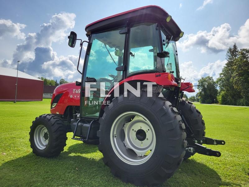 Traktor TYM 495