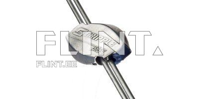 Kaks metallist traati on ühendatud sirge, hõbedase ja tumedate osadega seadmega. Seade on ümar ja sellel on logo. Traadid lähevad seadmest läbi sujuvalt.