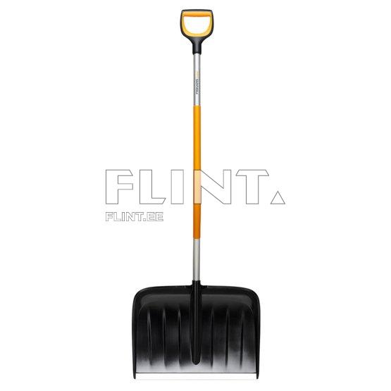 Must töötlemise labidas, millel on Sirge metallist vars oranžist plastist käepidemega. Labida terav kuju on mõeldud lumest või mullast eemaldamiseks.