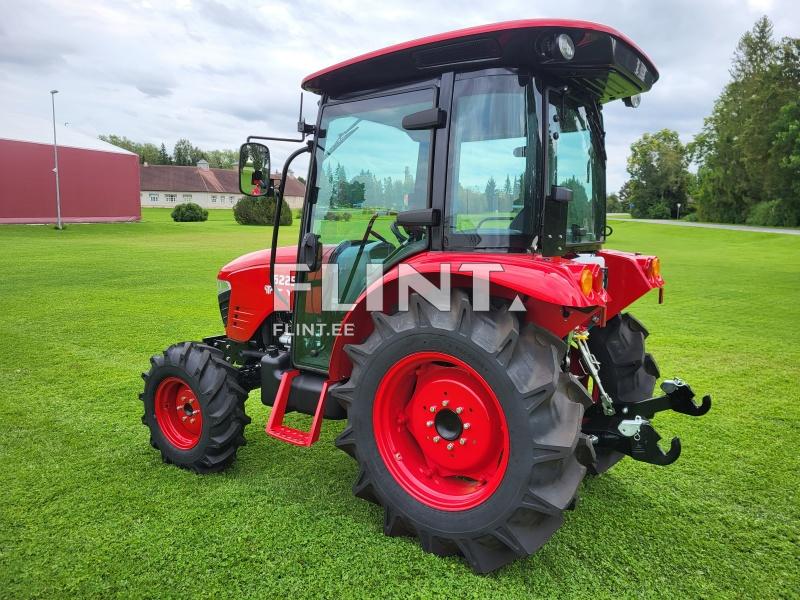 Traktor TYM 6225