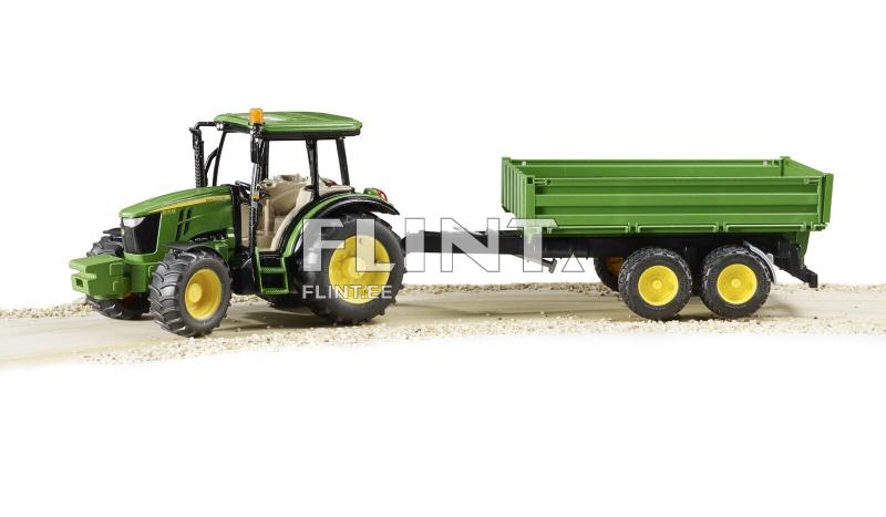 Traktor John Deere 5115M (58,5x27,5x26,8cm) + haagis Bruder